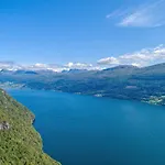 Modern With Panorama Wiew Апартаменты